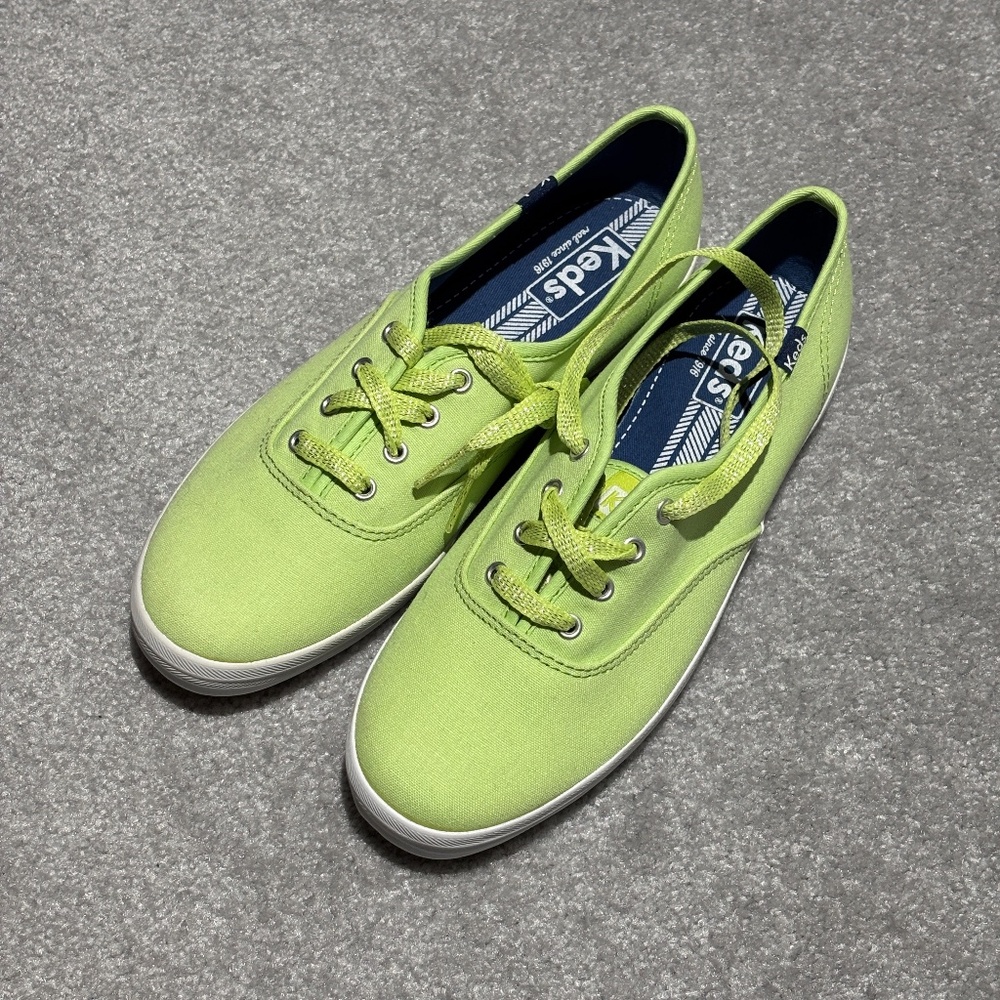BNWOT lime green Keds with sparkly laces size 7.5